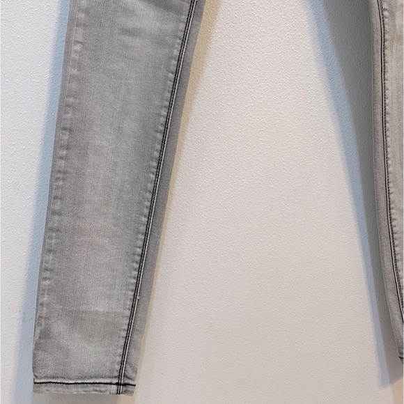 PINK AVE Boutique Grey Washed with Black Stitching skinny jeans. Size 3 - Picture 5 of 10